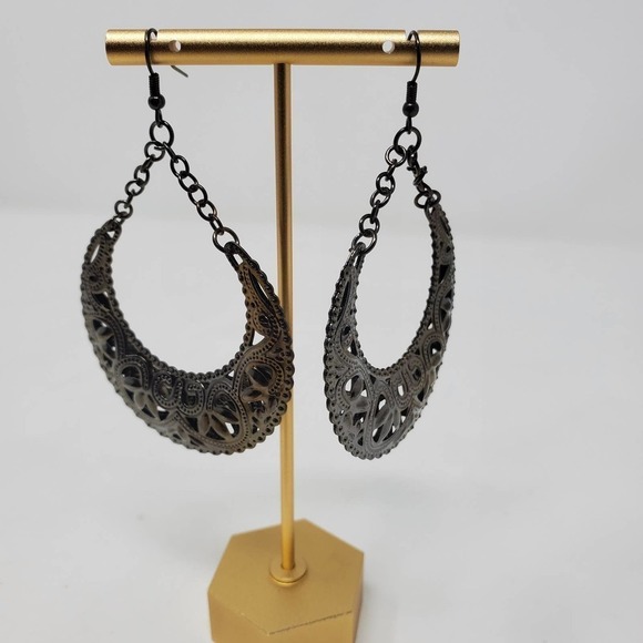 Unbranded Jewelry - Chandelier Drop Textured Oval Earring 90's Inspired Fashion